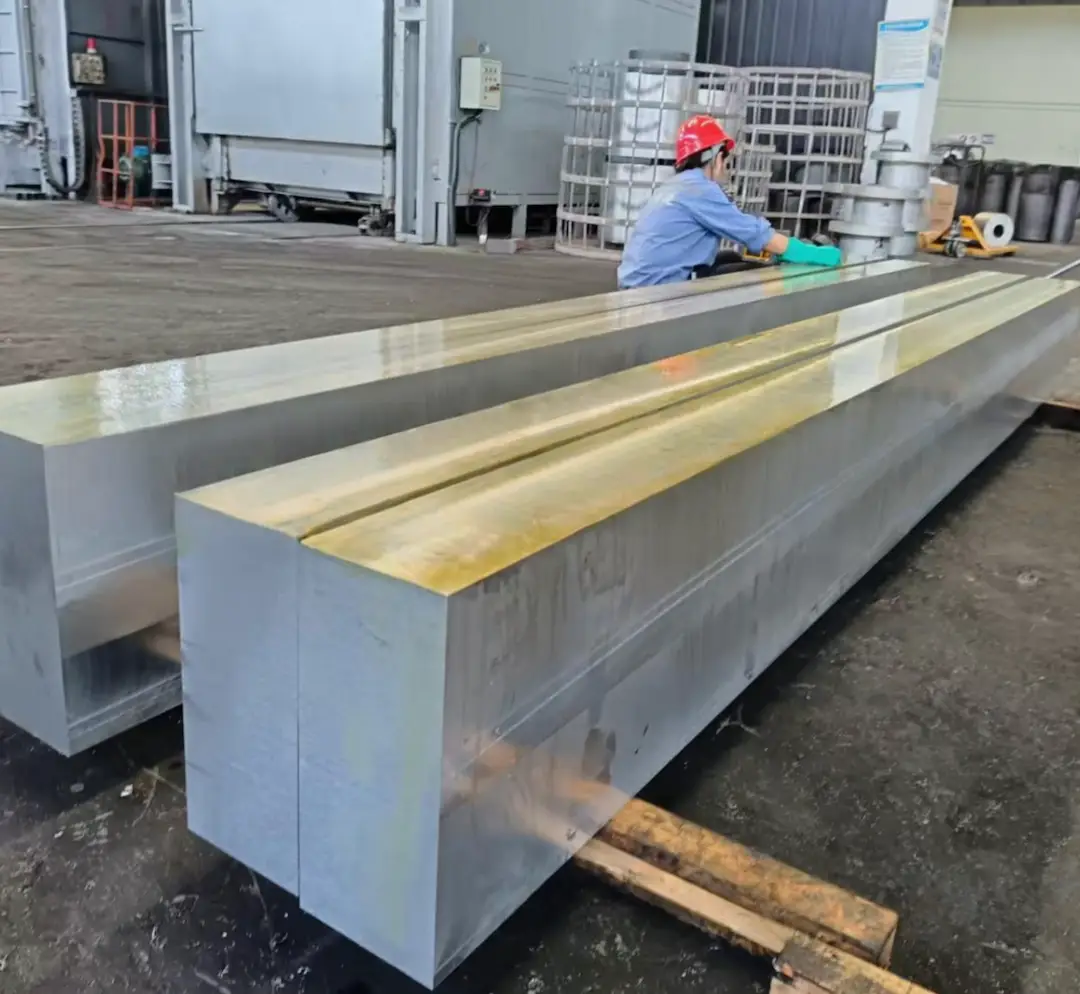 10,000-ton hydraulic press forging aluminum block section